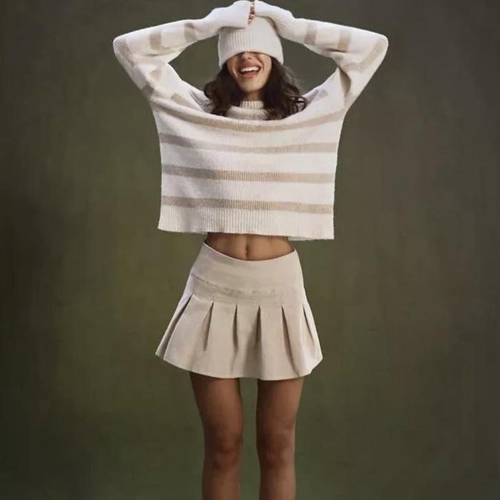 American Eagle Corduroy High-Waisted Pleated Mini Skort NWT size 4